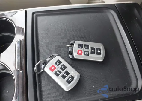 2016 Toyota Sienna Xle Premium 8 Passenger from USA, damaged, VIN 5TDYK3DC6GS752523